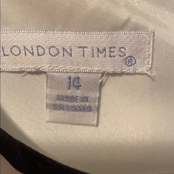 London Times long dress - Picture 2 of 3